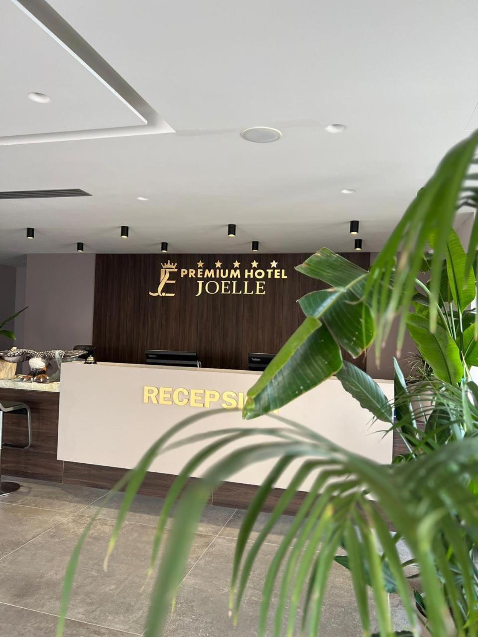 Joelle Premium Hotel Sarandë Esterno foto