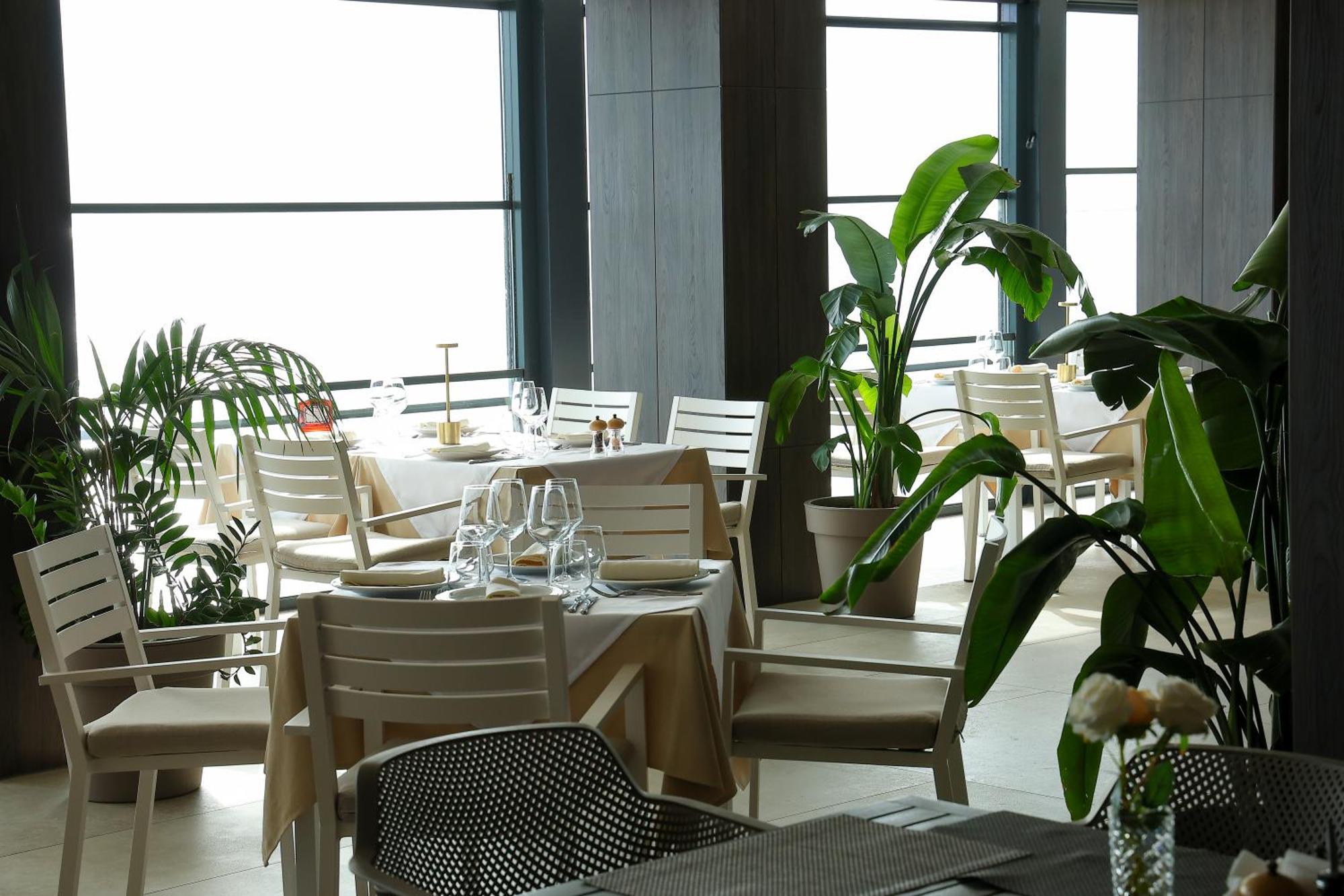 Joelle Premium Hotel Sarandë Esterno foto