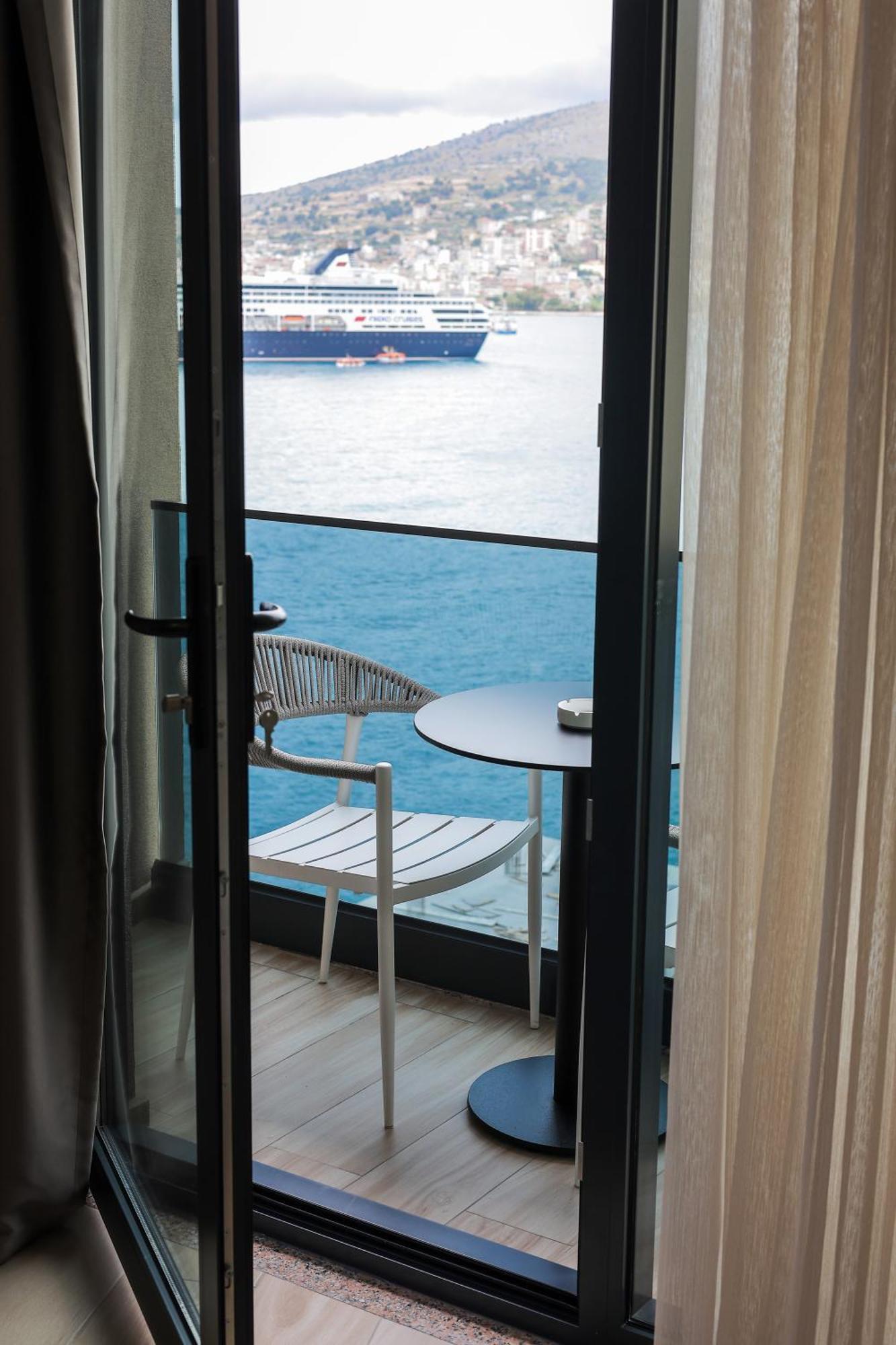 Joelle Premium Hotel Sarandë Esterno foto
